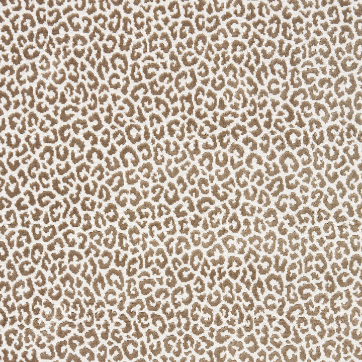 Scalamandre: Panthera Velvet SC 0003 27037 Sable