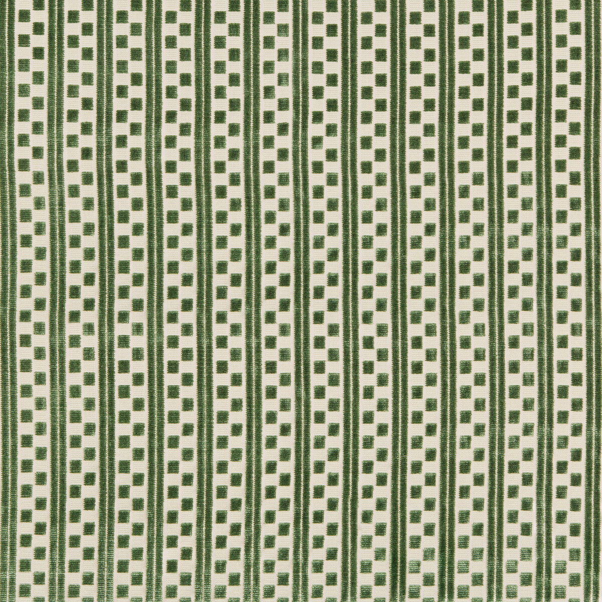 LEE JOFA LAWRENCE VELVET LEAF