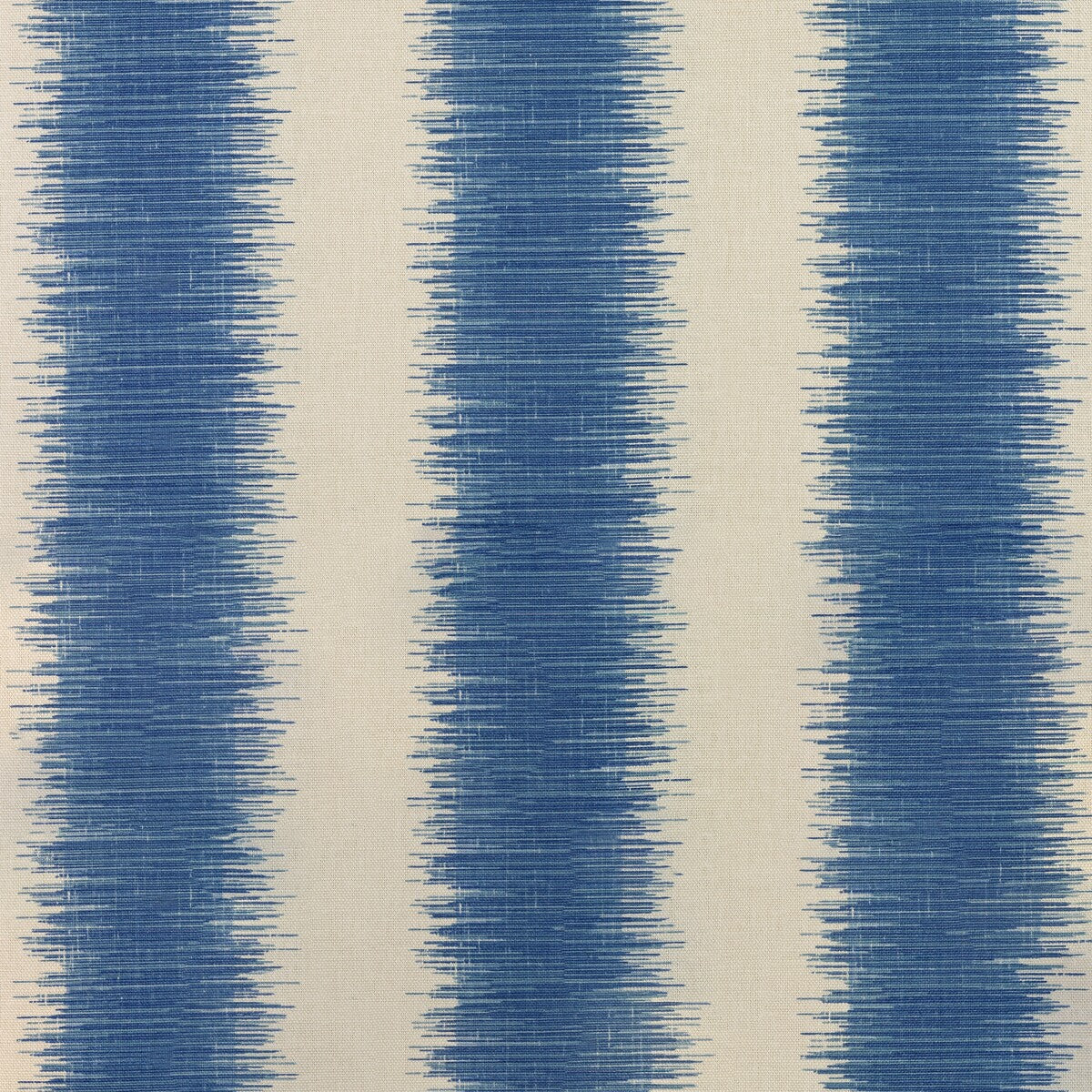 LEE JOFA HAMPTON STRIPE BLUE/ECRU
