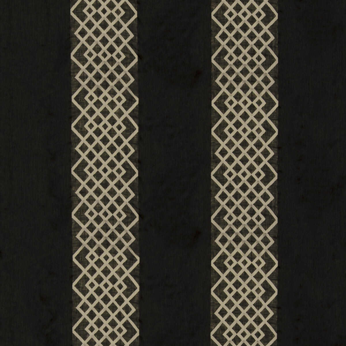 THREADS DIAMOND SHEER EBONY