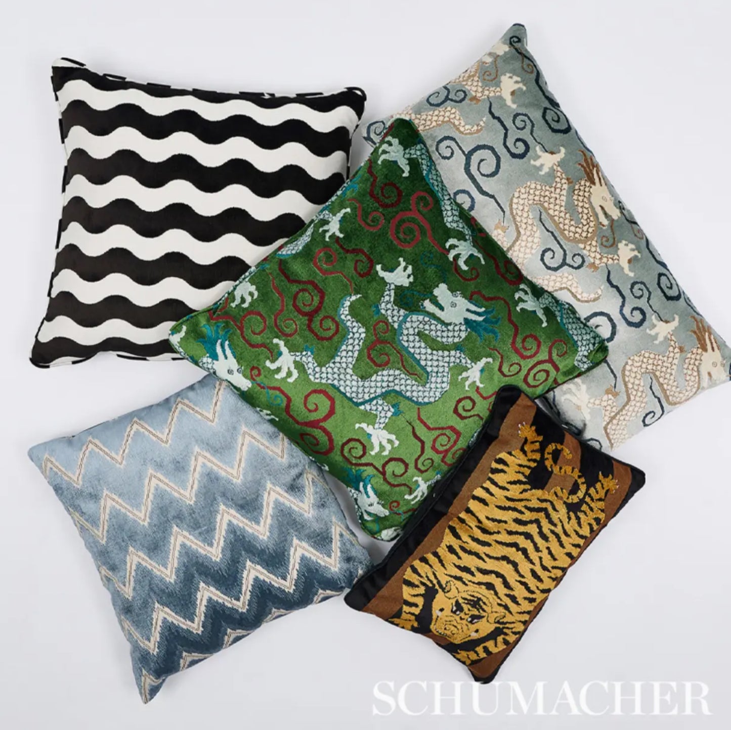 Schumacher: Jokhang Tiger Velvet 77232 Brown & Black