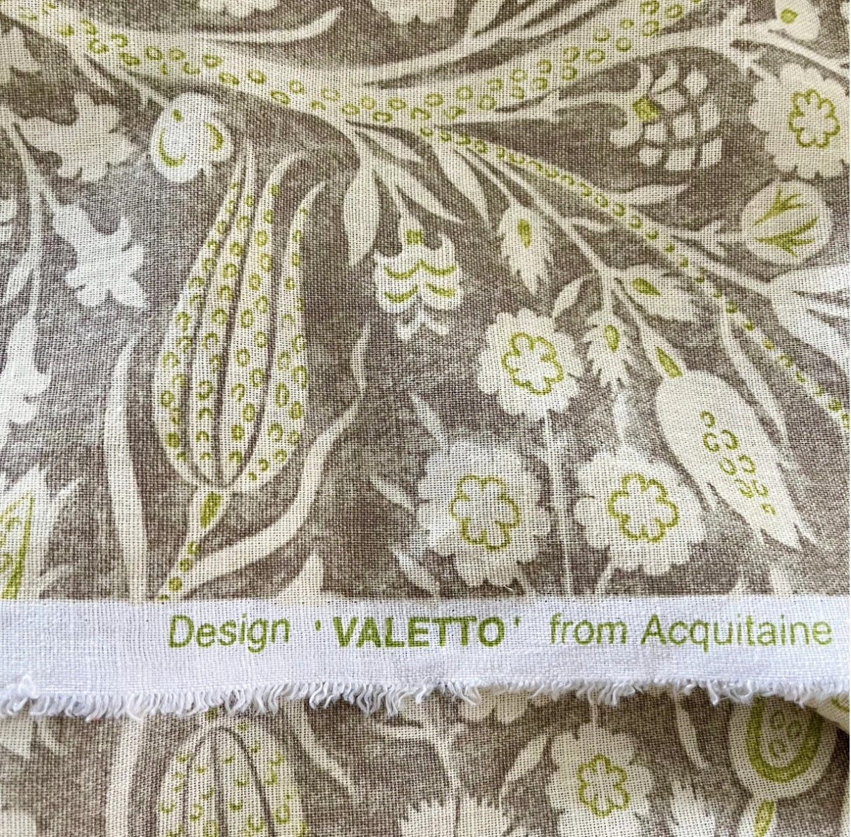Aquitaine Valetto in Taupe*
